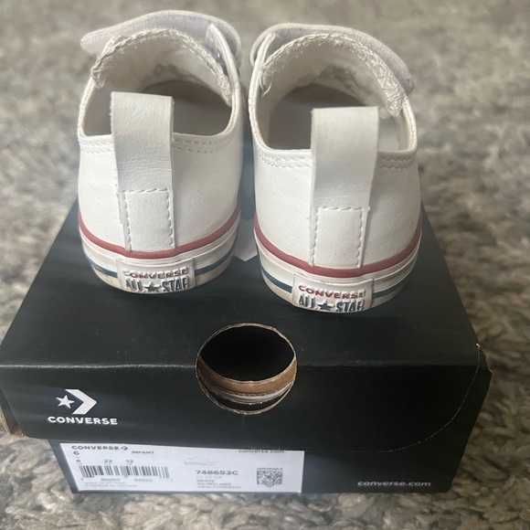 Converse Chuck Taylor All Star Unisex Infant 6 Sneakers white leather - Picture 2 of 5